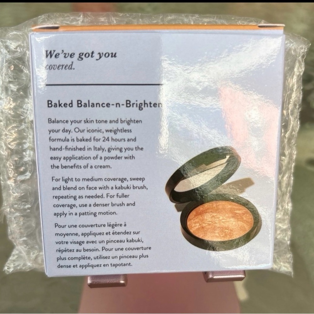 Laura Geller Baked Balance-N-Brighten Color Correcting Foundation Light 0.32 oz - Picture 4 of 8